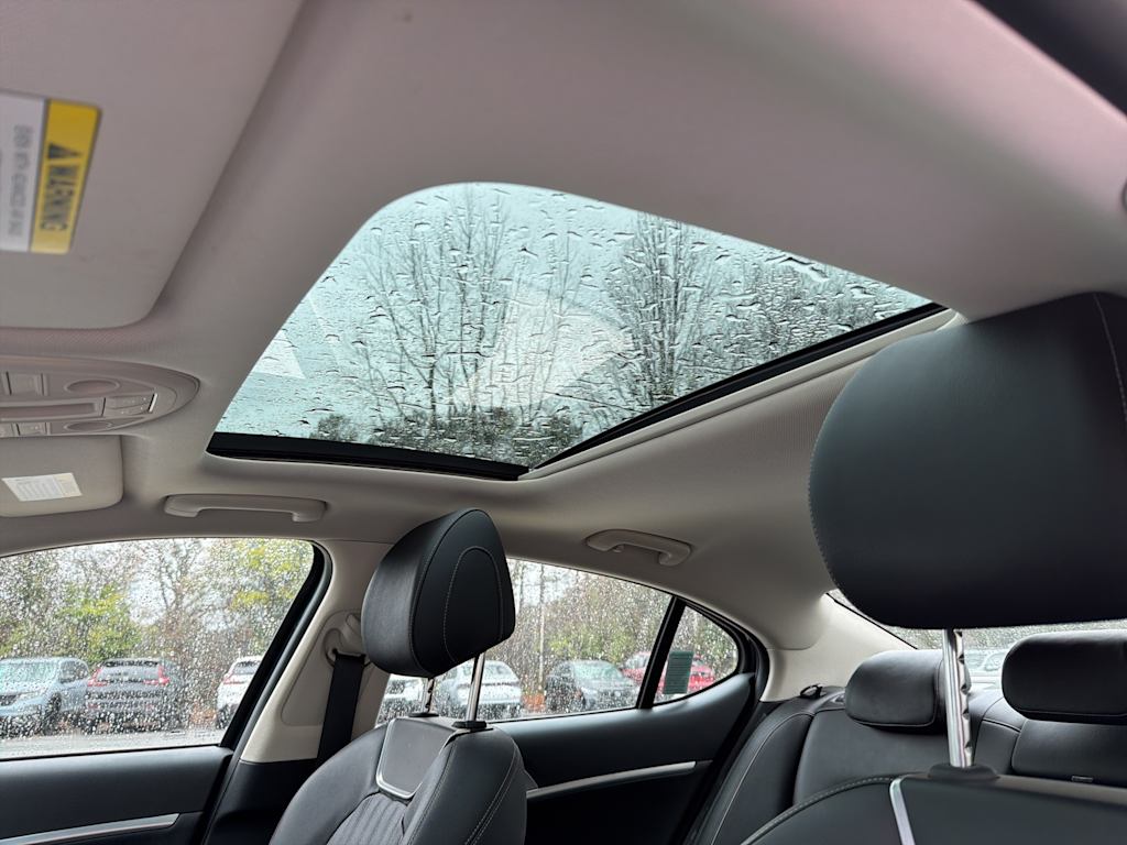 Thumbnail: 2022 Genesis G70 - 21