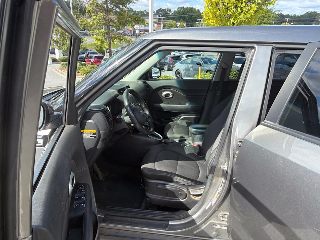 Thumbnail: 2017 Kia Soul - 21