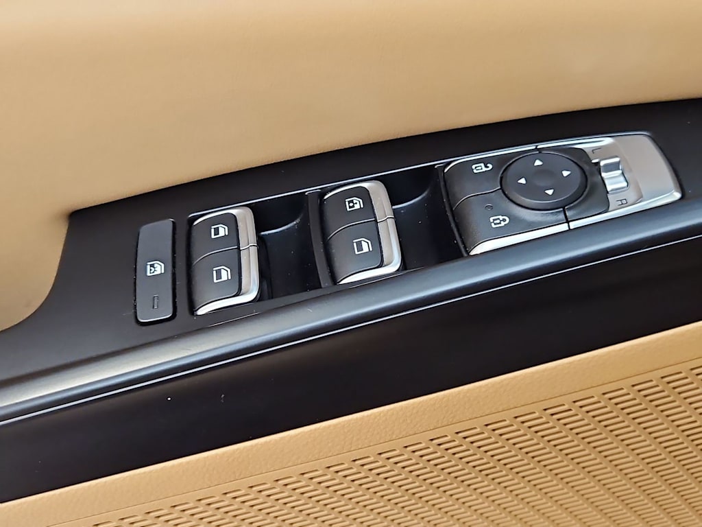 Thumbnail: 2024 Kia Carnival - 24