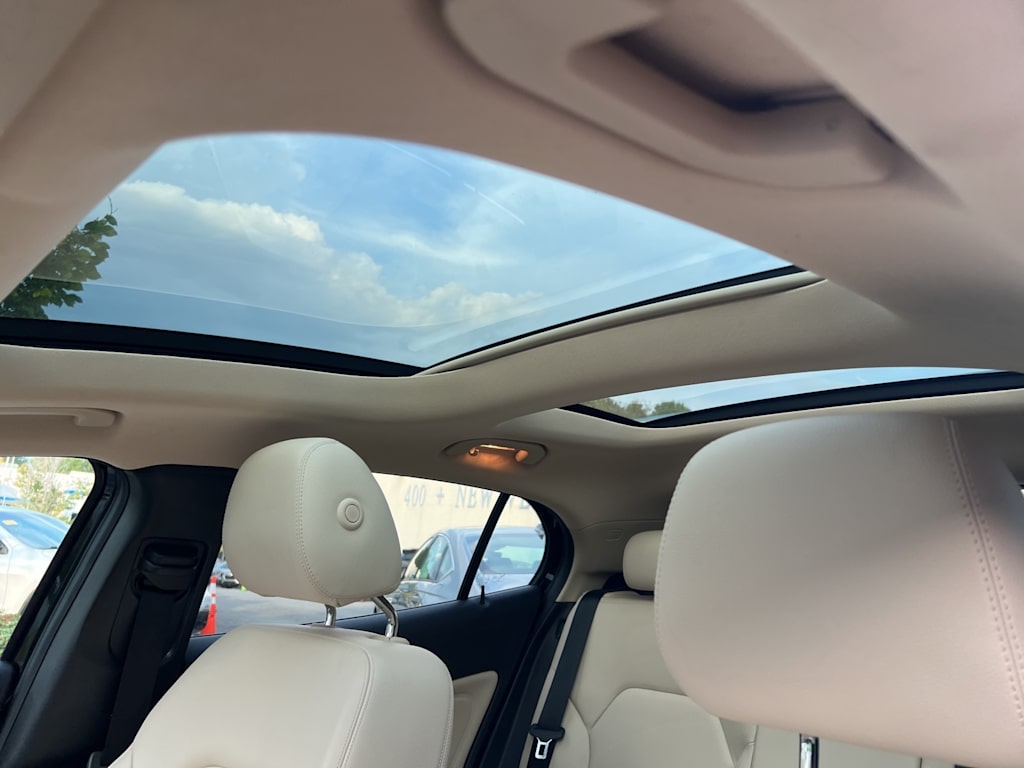 Thumbnail: 2019 Mercedes-Benz GLA - 20