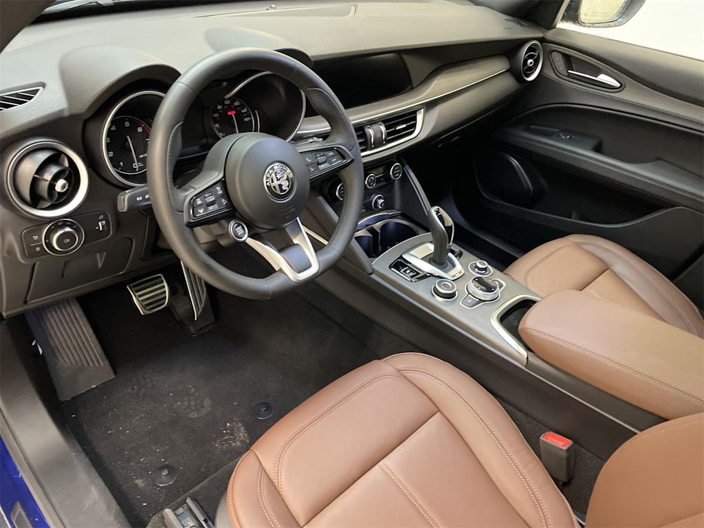 2022 Alfa Romeo Stelvio Ti 2