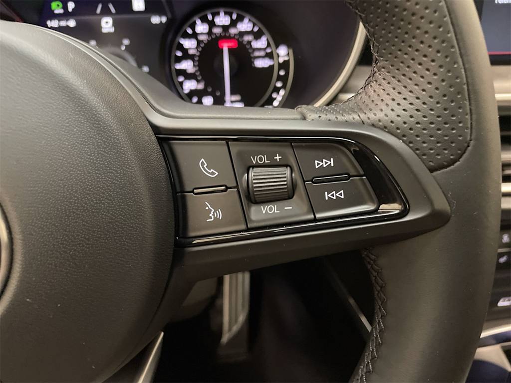 2022 Alfa Romeo Stelvio Ti 23