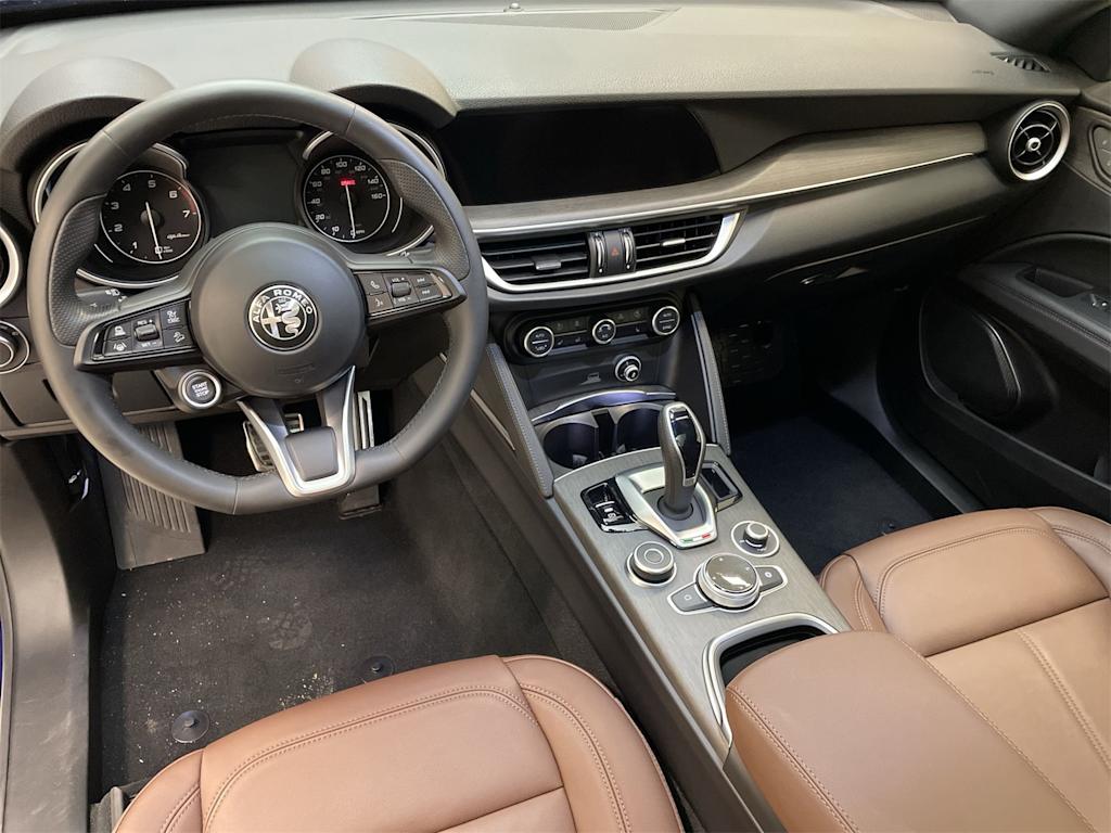 2022 Alfa Romeo Stelvio Ti 7