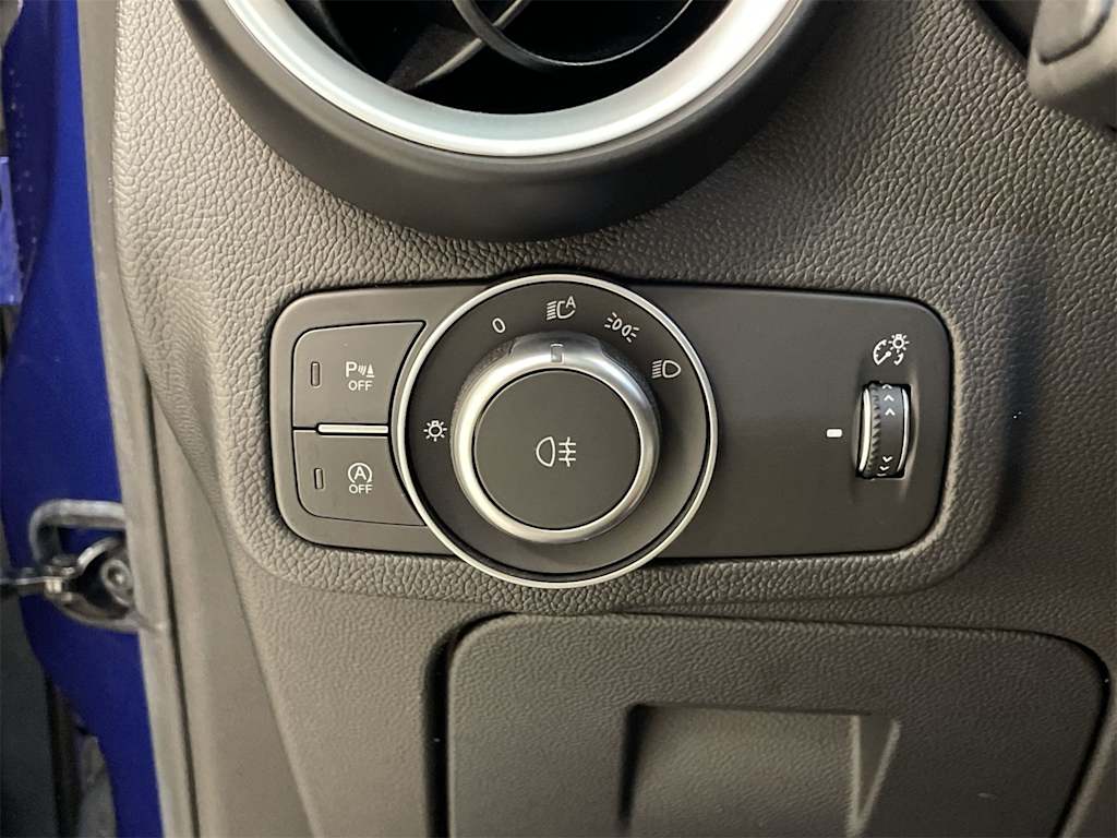 2022 Alfa Romeo Stelvio Ti 35