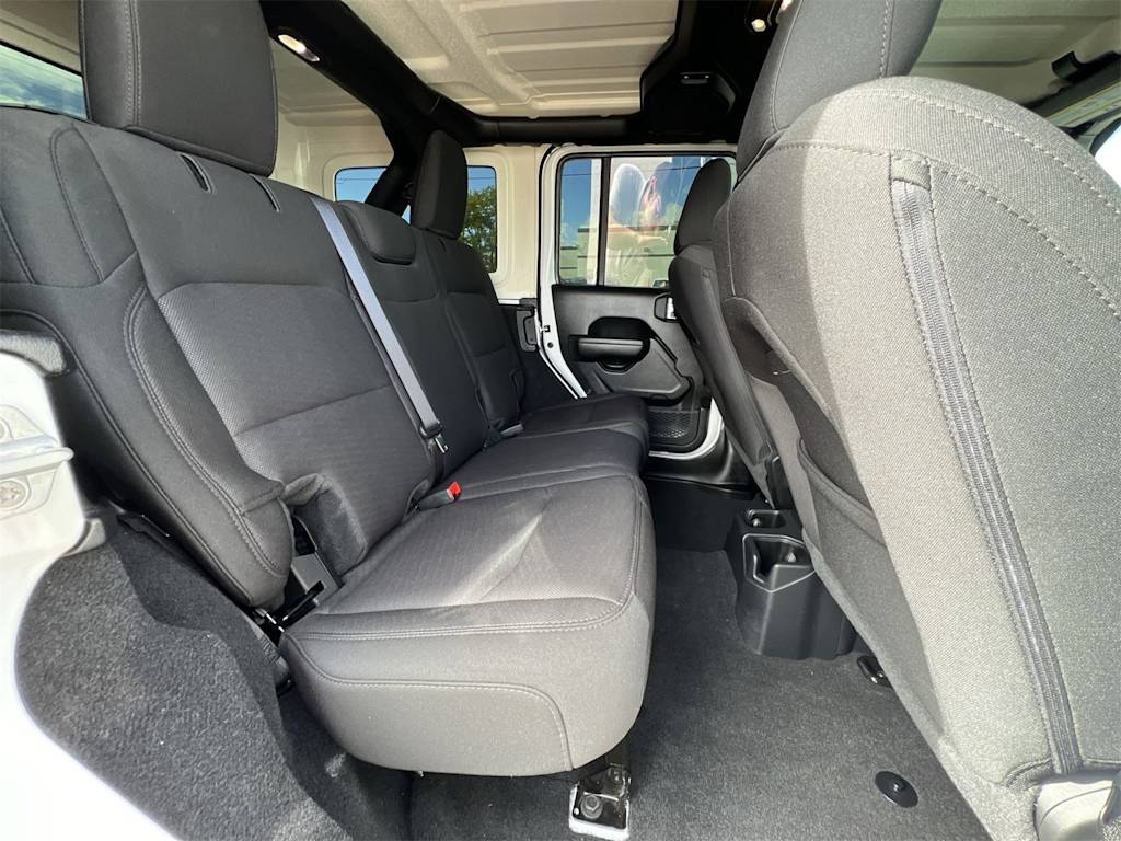 Thumbnail: 2023 Jeep Wrangler - 28