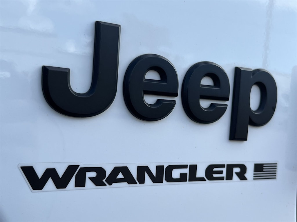 Thumbnail: 2023 Jeep Wrangler - 6