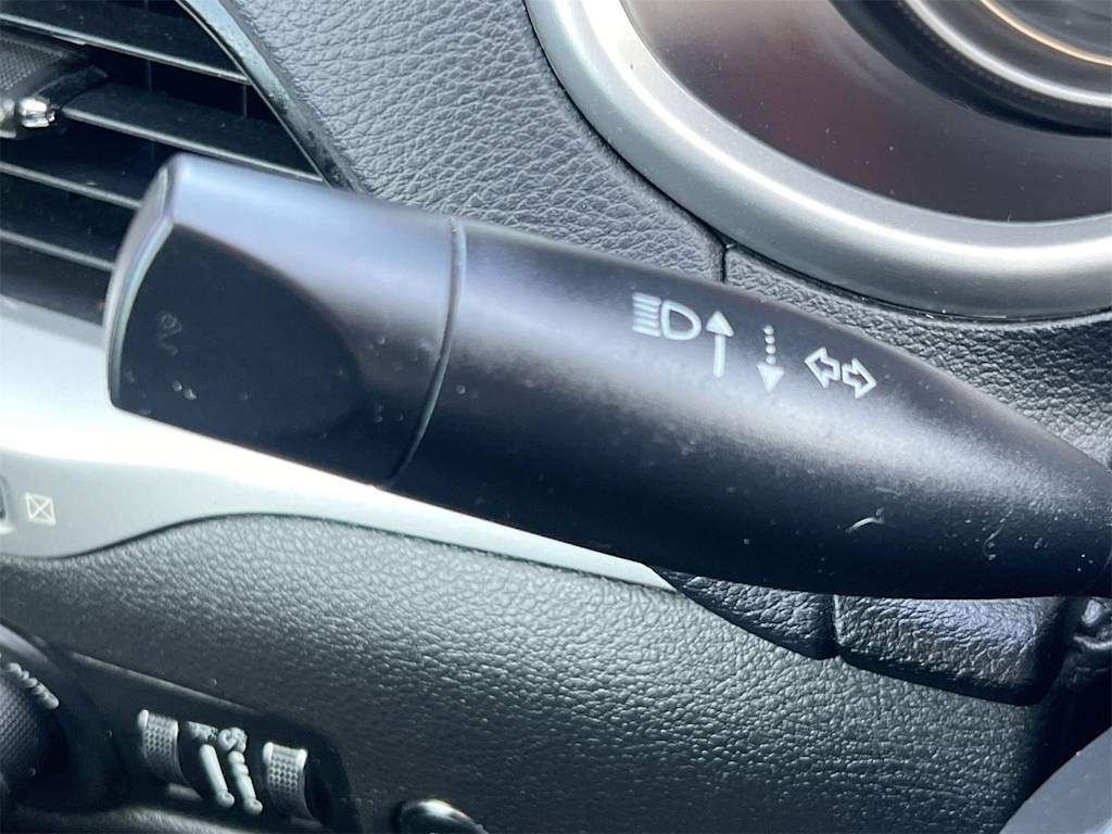 Thumbnail: 2015 Jeep Cherokee - 32