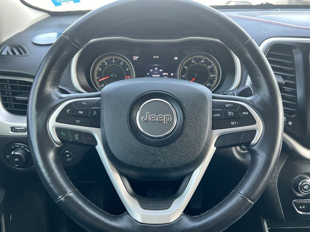 Thumbnail: 2015 Jeep Cherokee - 9