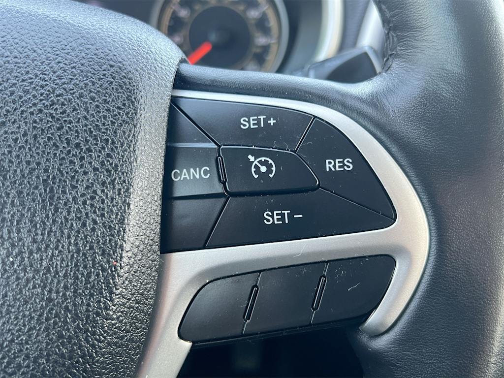 Thumbnail: 2015 Jeep Cherokee - 30