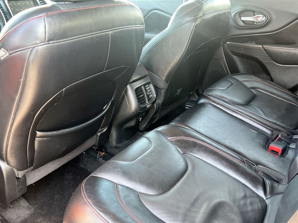 Thumbnail: 2015 Jeep Cherokee - 12