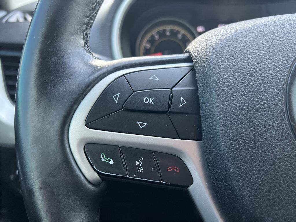 Thumbnail: 2014 Jeep Cherokee - 28