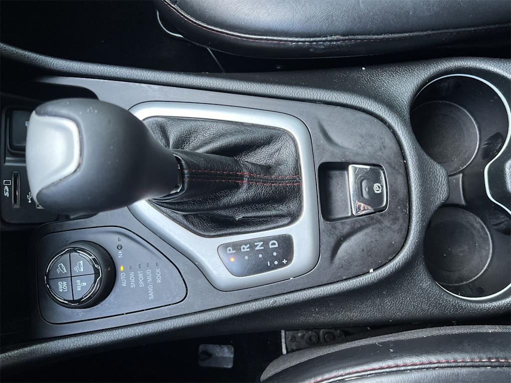 Thumbnail: 2014 Jeep Cherokee - 34