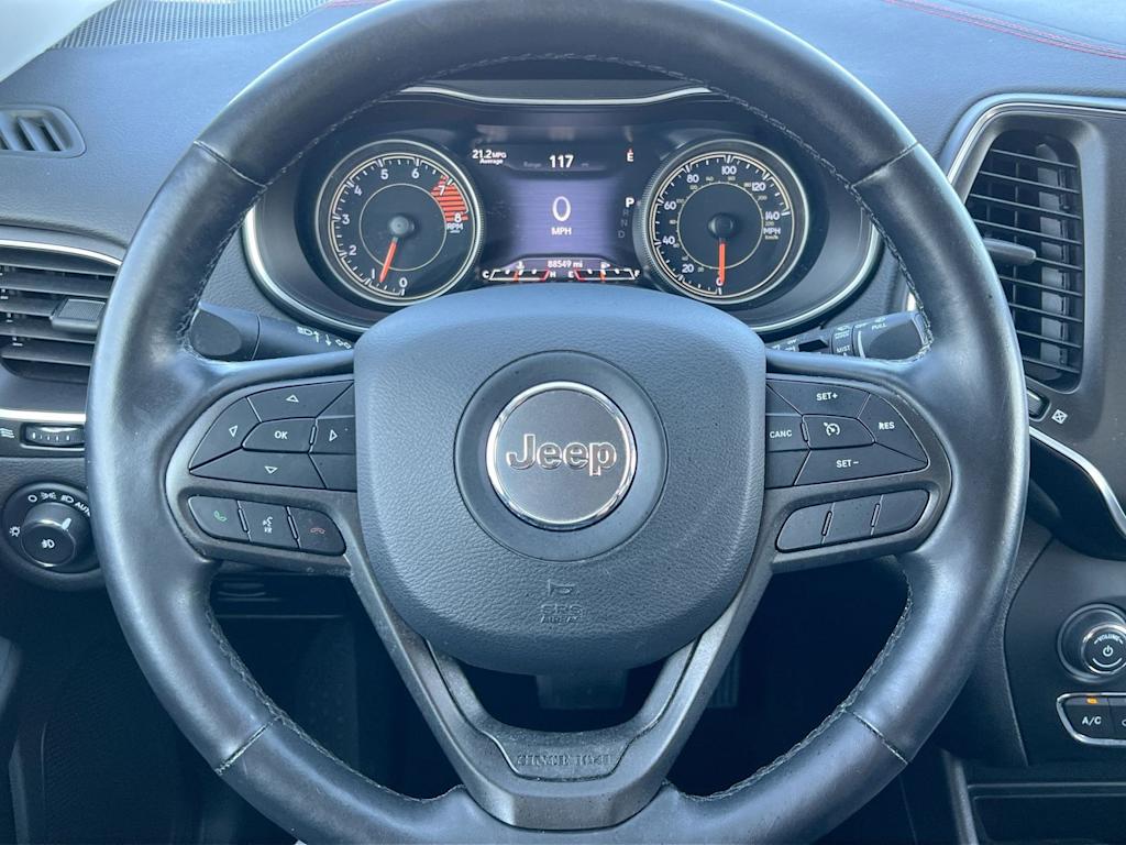 Thumbnail: 2019 Jeep Cherokee - 8