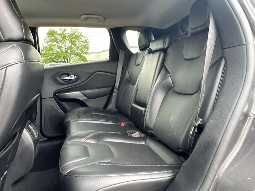 Thumbnail: 2021 Jeep Cherokee - 26