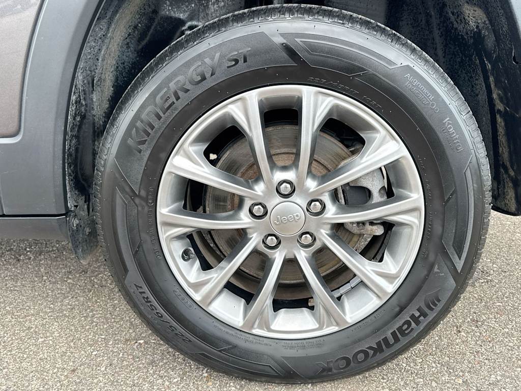 Thumbnail: 2021 Jeep Cherokee - 7