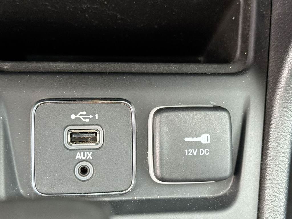 Thumbnail: 2021 Jeep Cherokee - 36