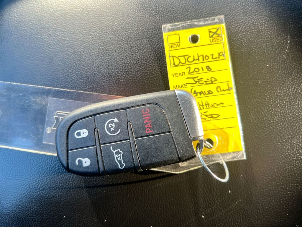 Thumbnail: 2018 Jeep Grand Cherokee - 16