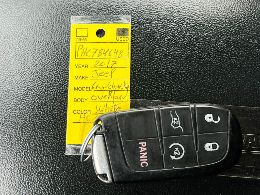 Thumbnail: 2017 Jeep Grand Cherokee - 36