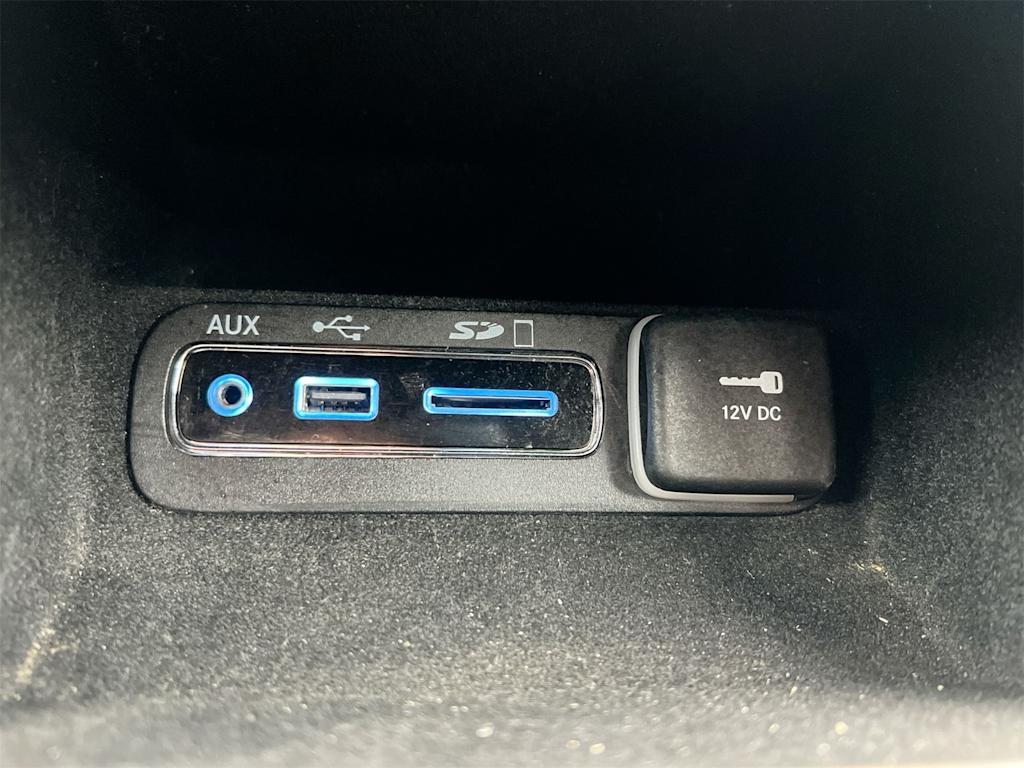 Thumbnail: 2017 Jeep Grand Cherokee - 15