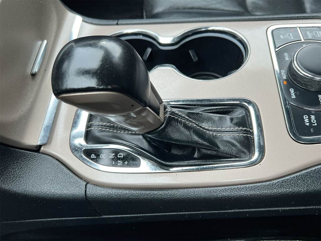 Thumbnail: 2017 Jeep Grand Cherokee - 12