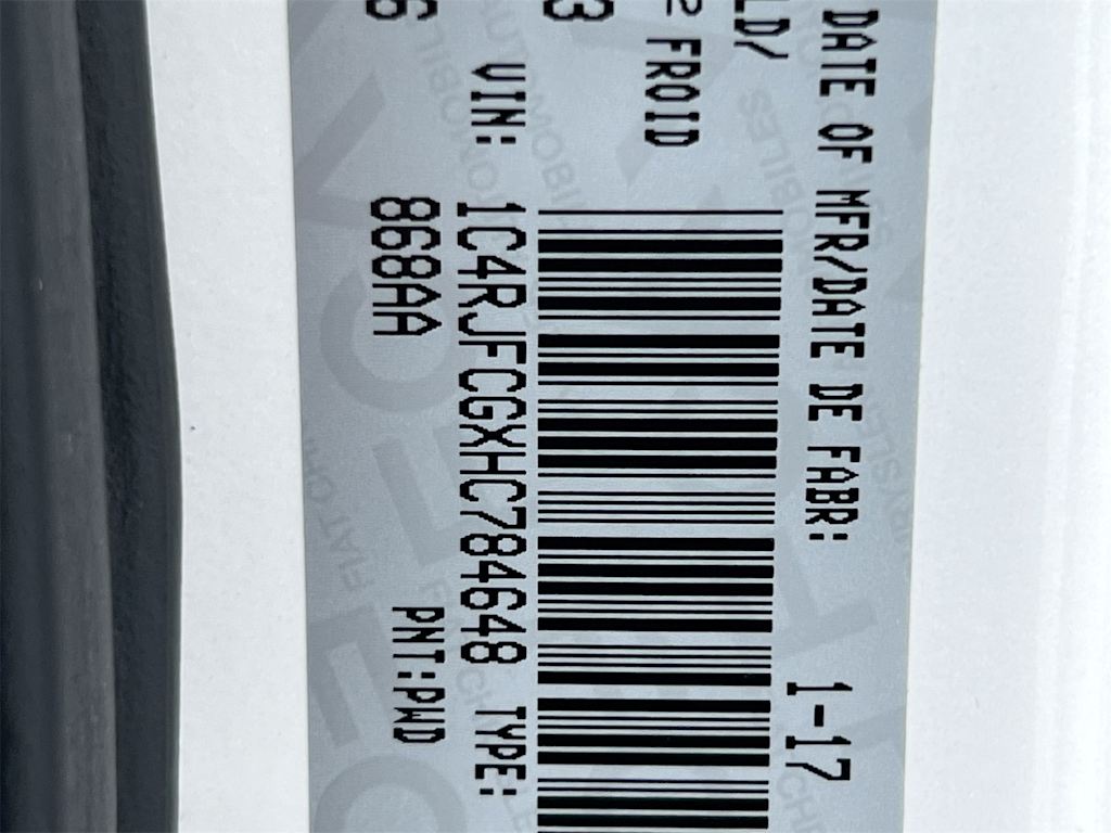 Thumbnail: 2017 Jeep Grand Cherokee - 16