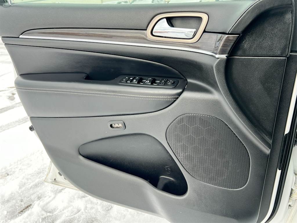 Thumbnail: 2017 Jeep Grand Cherokee - 34