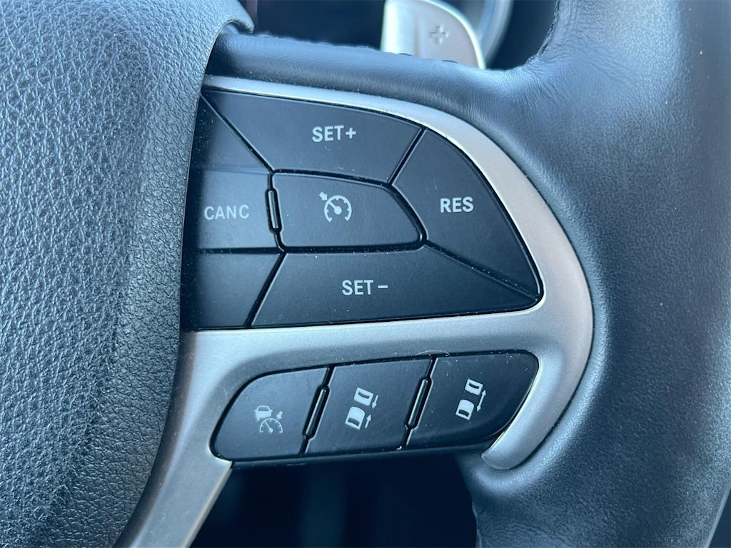 Thumbnail: 2018 Jeep Grand Cherokee - 31