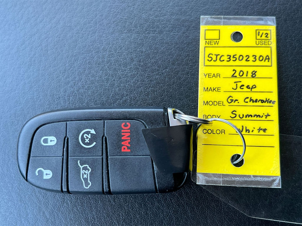 Thumbnail: 2018 Jeep Grand Cherokee - 16