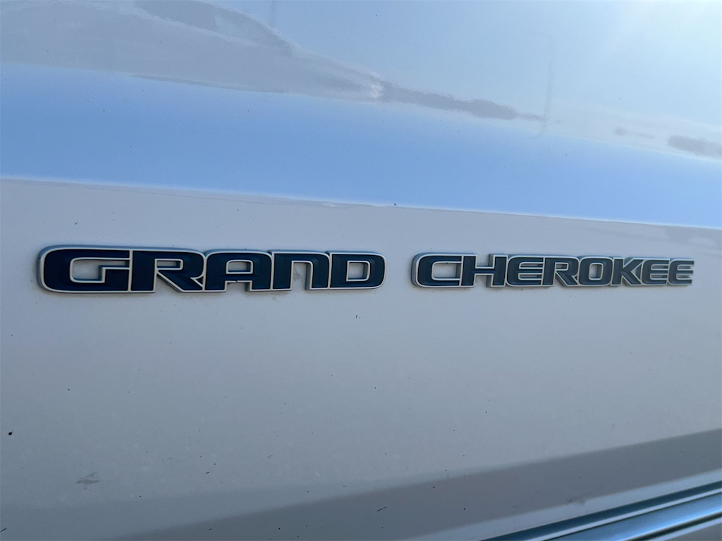 Thumbnail: 2018 Jeep Grand Cherokee - 24