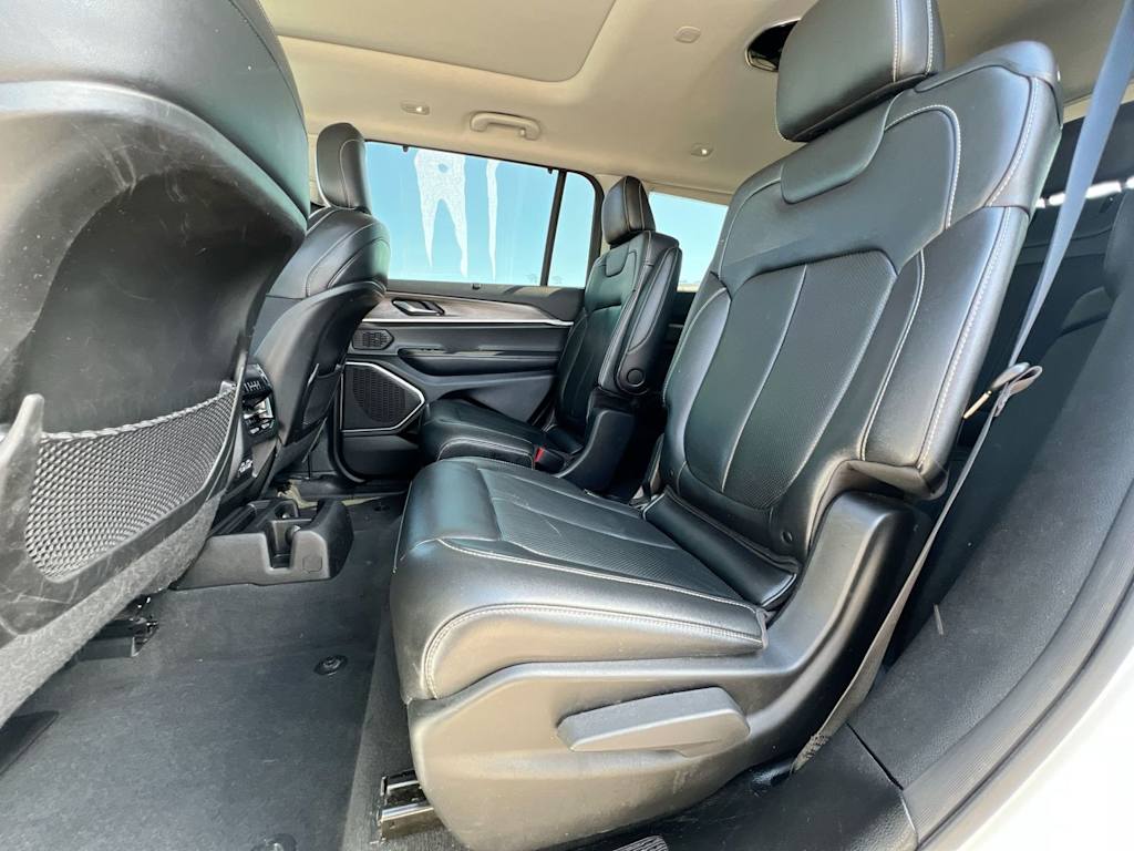 Thumbnail: 2022 Jeep Grand Cherokee L - 25