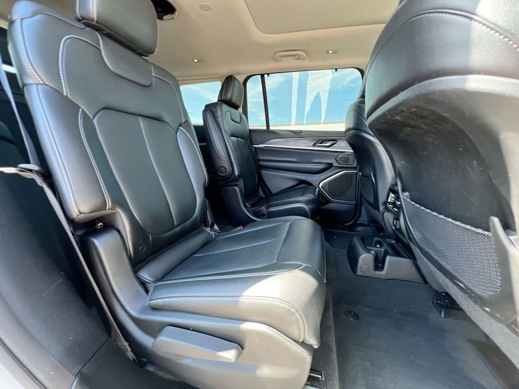 Thumbnail: 2022 Jeep Grand Cherokee L - 26