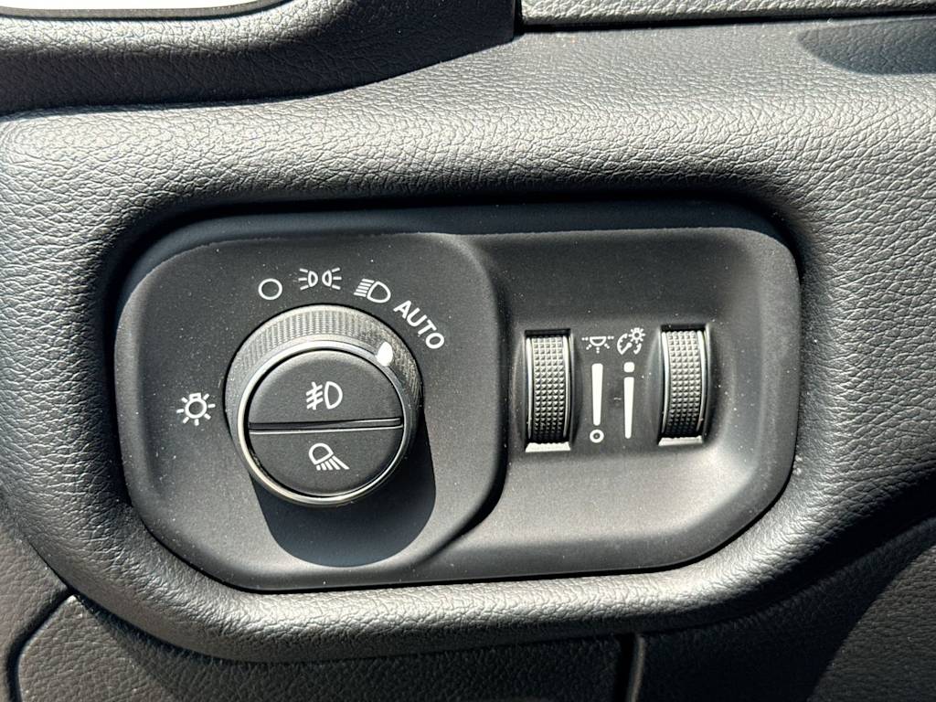 Thumbnail: 2019 RAM 1500 - 26