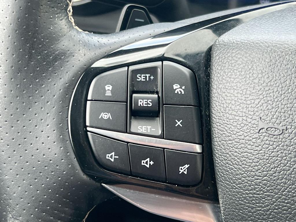 Thumbnail: 2023 Ford Explorer - 26