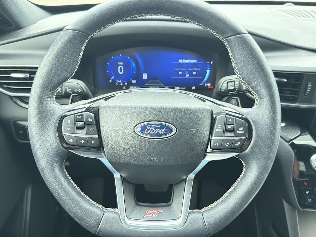 Thumbnail: 2023 Ford Explorer - 9