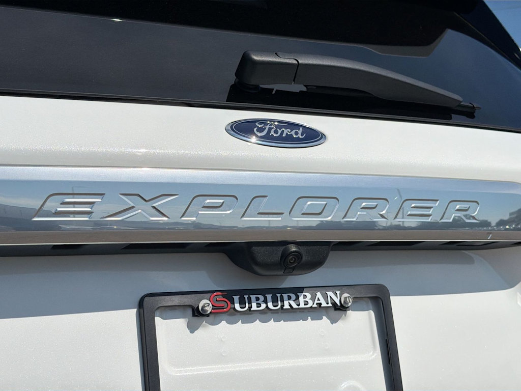 Thumbnail: 2023 Ford Explorer - 7