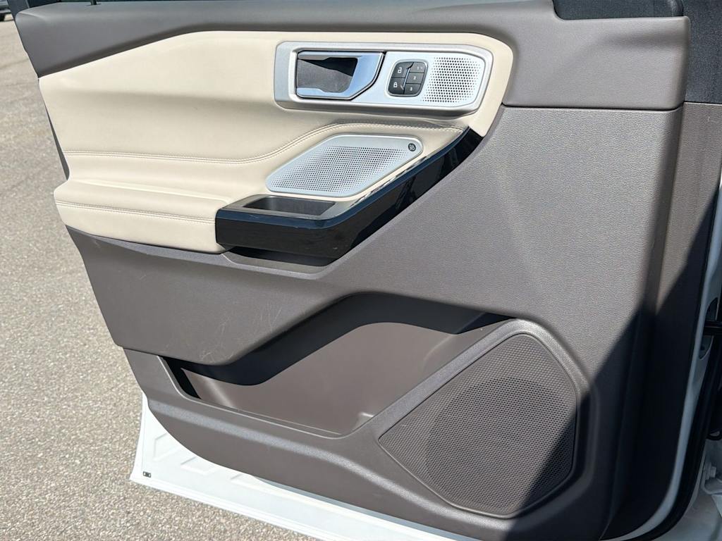 Thumbnail: 2023 Ford Explorer - 33