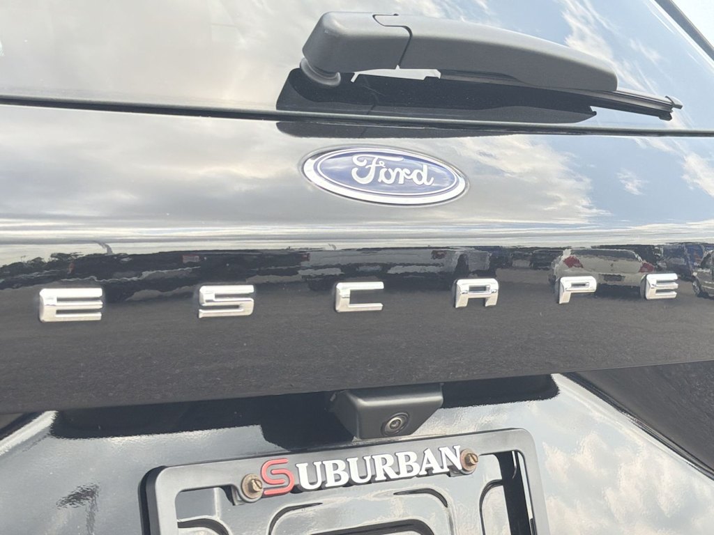 Thumbnail: 2021 Ford Escape - 23