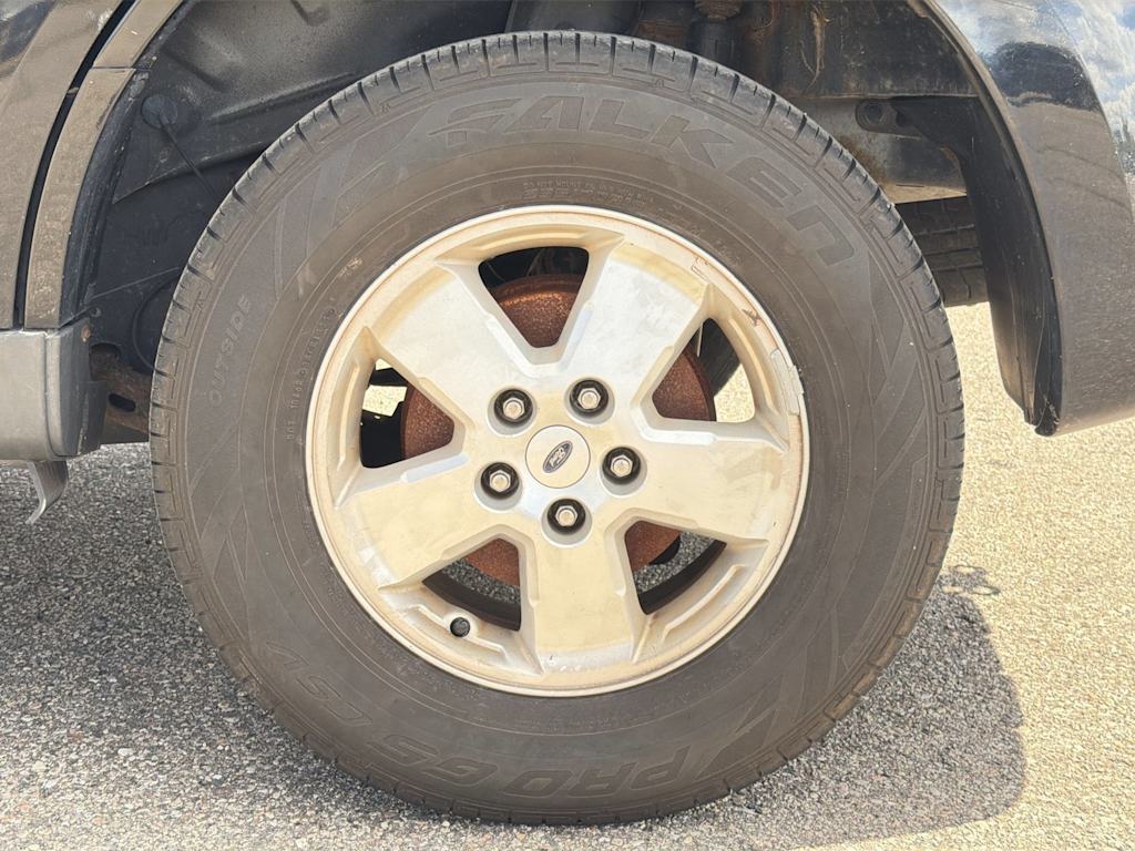 Thumbnail: 2012 Ford Escape - 8