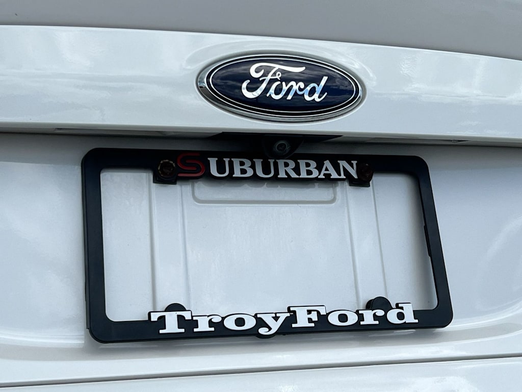 Thumbnail: 2016 Ford Escape - 12