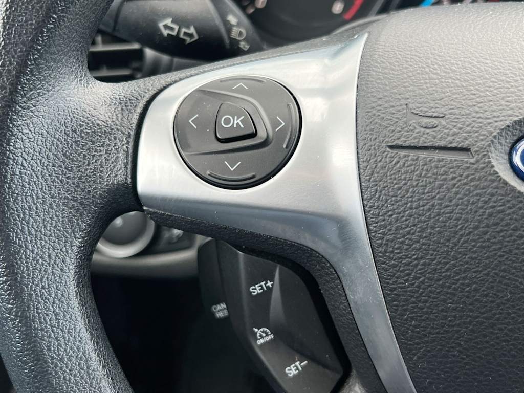Thumbnail: 2016 Ford Escape - 28