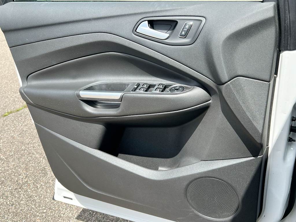 Thumbnail: 2016 Ford Escape - 33