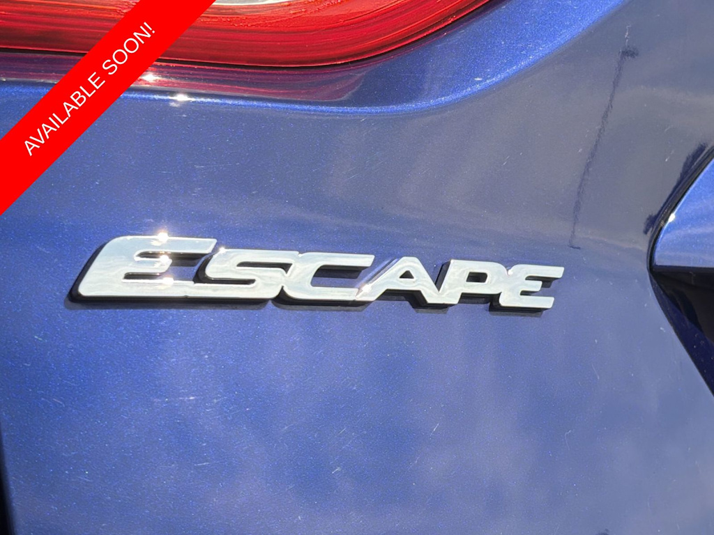 Thumbnail: 2015 Ford Escape - 23