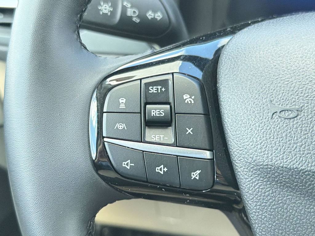 Thumbnail: 2022 Ford Escape - 28