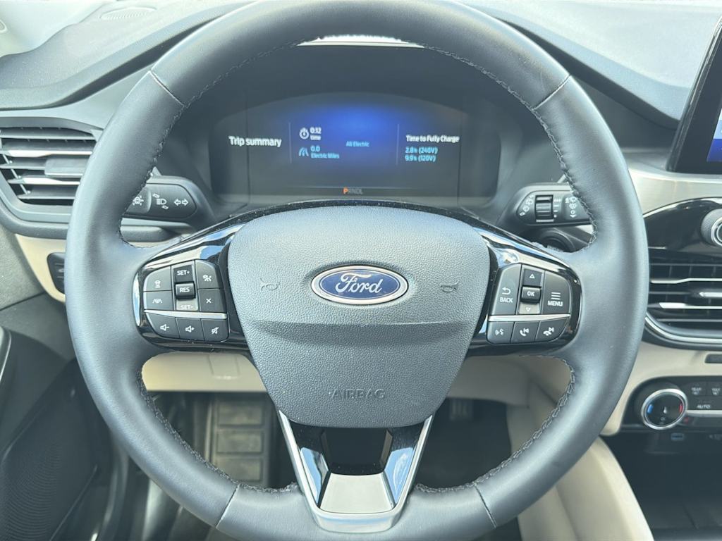 Thumbnail: 2022 Ford Escape - 9
