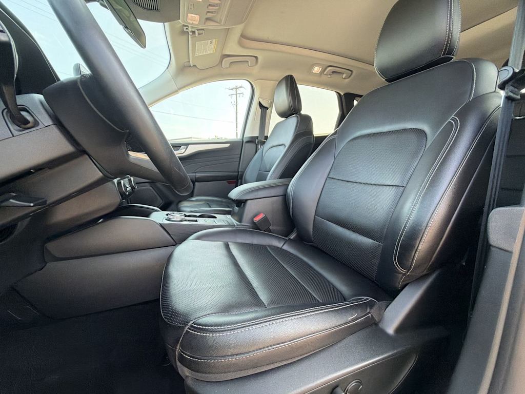 Thumbnail: 2022 Ford Escape - 11