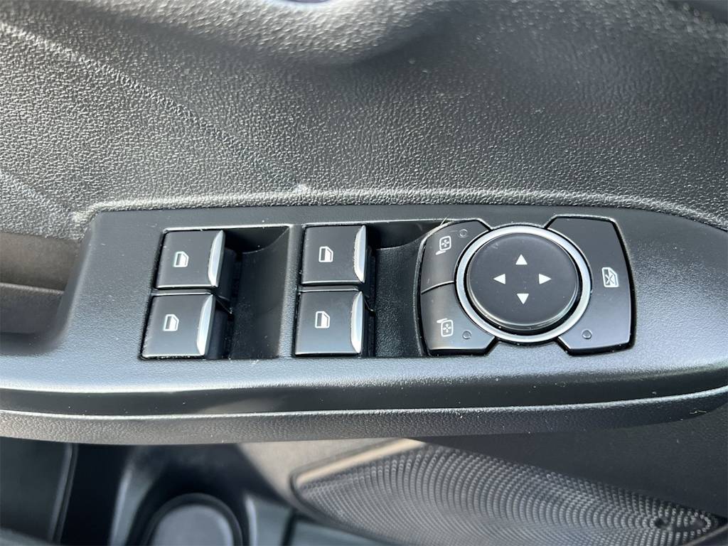 Thumbnail: 2022 Ford Escape - 25