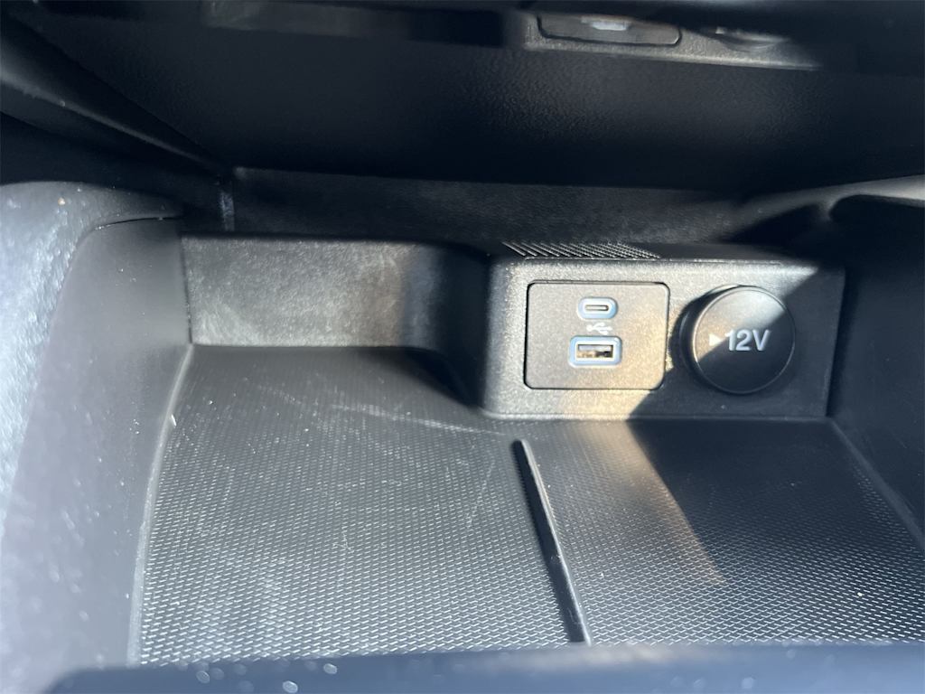 Thumbnail: 2022 Ford Escape - 17