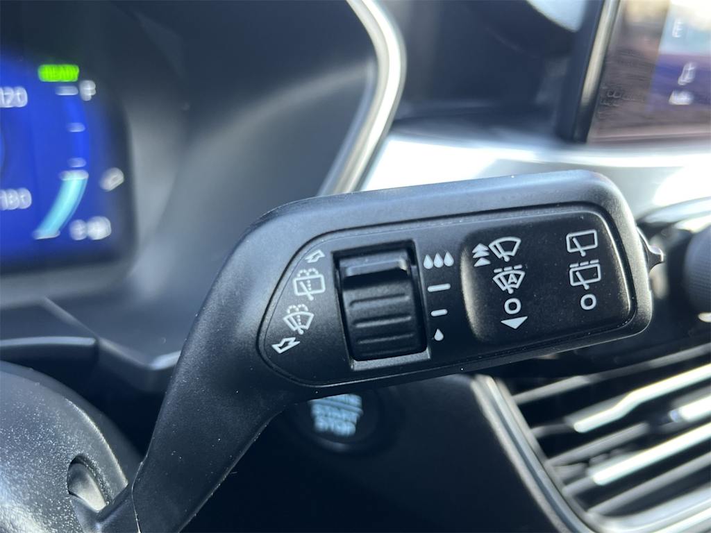 Thumbnail: 2022 Ford Escape - 31