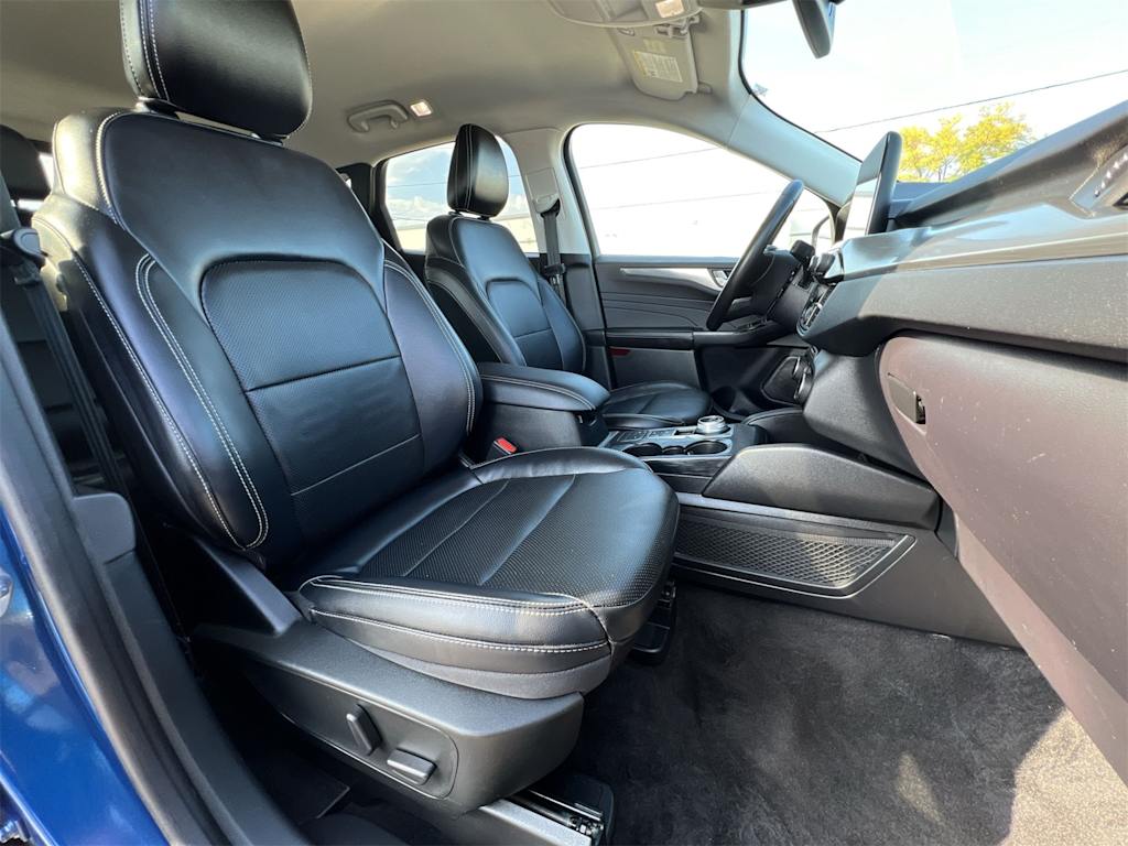 Thumbnail: 2022 Ford Escape - 28