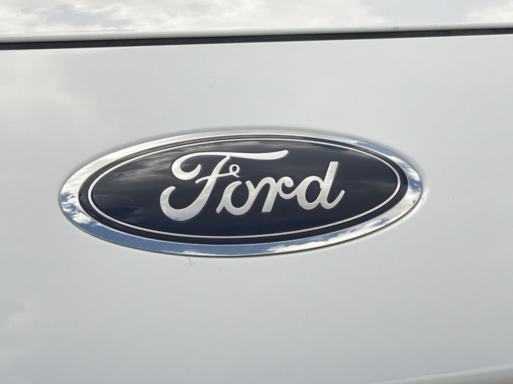 Thumbnail: 2021 Ford Escape - 7